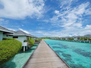 Villa Park Sun Island