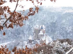 ❄️Geniet van een MAGISCHE winter tijdens een verblijf in een comfortabel hotel met panoramisch uitzicht over de Rijnvallei incl. ontbijt & diner!
