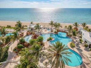 Trump International Beach Resort