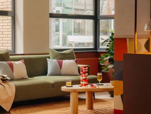 Verblijf in 4*-hotel in het hart van de stad Hengelo incl. ontbijt en NS treinretour