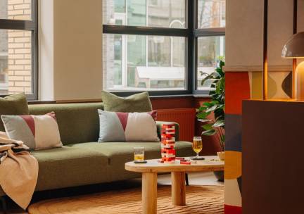 Verblijf in 4*-hotel in het hart van de stad Hengelo incl. ontbijt en NS treinretour