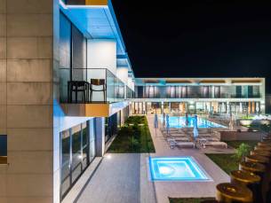 Vila Baleira Village