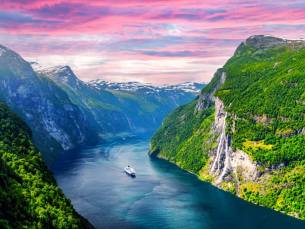 ????️ 10- of 12-daagse Noorse droomcruise vanaf Hamburg! Ontdek de MAGISCHE Lofoten & Noorse fjorden o.b.v. volpension of all-inclusive!