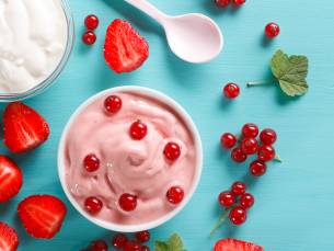 Frozen yoghurt + toppings + saus bij Coco's Frozen Yoghurt in hartje Eindhoven