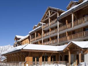 R&eacute;sidence Chalets & Balcons de Bois M&eacute;an