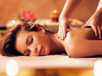 Scrub + aroma-oliemassage (90 min)