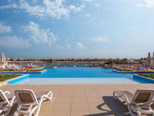 Creek Hotel en Residences