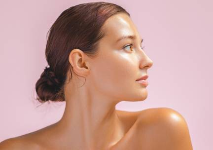 Luxe gezichts- of microneedlingbehandeling(en) naar keuze (60 min)