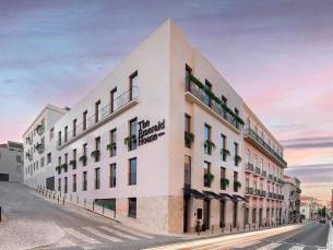 Emerald House Lisbon Curio