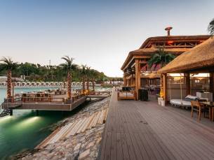 Cratos Premium Hotel & Casino