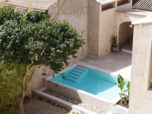 Juz de Yartan Hotel