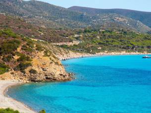 Verblijf midden in het hart van Sardini&euml;, Torp&egrave; in een hotel met panoramisch uitzicht incl. vlucht, ontbijt & welkomstdrankje