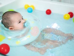 Babyfloatsessie (30 min) bij Baby Time Spa