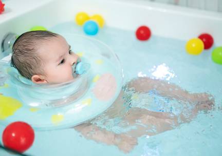 Babyfloatsessie (30 min) bij Baby Time Spa