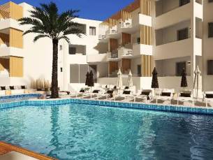 Petradi Beach Lounge Hotel