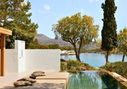 Hotel Minos Beach Art Hotel