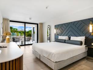 Mangrove Beach Corendon, Curio by Hilton