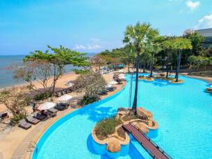 8 daagse vliegvakantie naar Garden Sea View Resort in pattaya, thailand