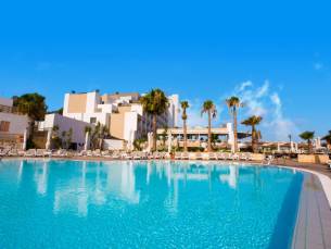 8 daagse vliegvakantie naar Salini Resort in st. pauls bay, malta