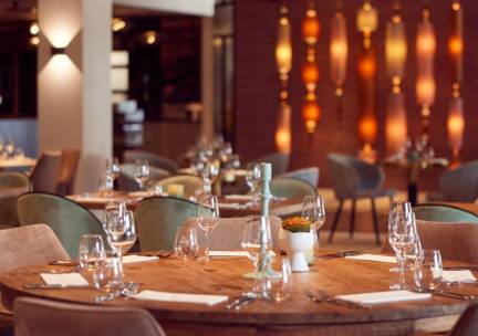 LUXE 4*-Van der Valk hotel nabij Den Bosch en de Nulandse Heide + GRATIS parkeren & toegang casino + hapjes & drankjes!