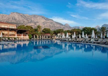 8 daagse vliegvakantie naar Crystal Flora Beach Resort in kemer, turkije