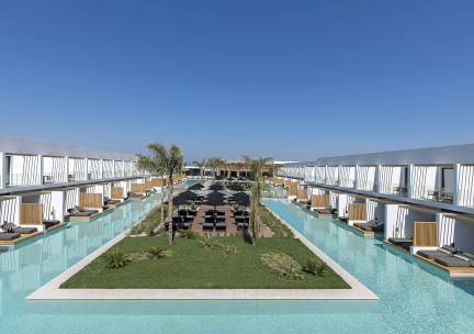 D Andrea Lagoon All Suites