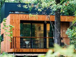 Beleef een UNIEKE vakantie in de Belgische Ardennen en geniet van een comfortabel verblijf in je eigen Forest Cube midden in de natuur