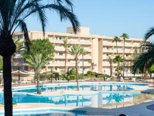 TIJDELIJK IN PRIJS VERLAAGD! ⚡ Geniet van een ALL-INCLUSIVE op Mallorca voor het hele gezin incl. vlucht, transfer + hotel op loopafstand van het strand!