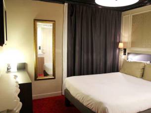 Western Montmartre Sacre Coeur