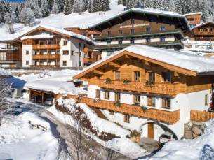 Bachgut Luxus Suite B2