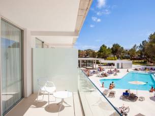 ☀️Verblijf in een 4*-hotel in het prachtige San Antonio op Ibiza incl. vlucht, transfer en optioneel ontbijt of halfpension!