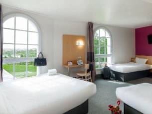 Disneyland Paris per bus - Hotel B&B** near Disneyland&reg; Paris
