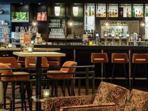 SUPER DEAL! ⚡ Verblijf in 4*-hotel in de bosrijke omgeving van Friesland bij Heerenveen incl. ontbijt + GRATIS toegang tot sauna, zwembad & fitness!