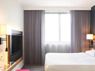 Hotel Moxy Edinburgh Airport