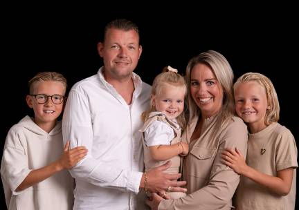 Portretshoot (30 min) voor 1-8 pers. + afdruk op canvas
