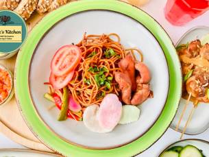 Surinaamse rijsttafel om af te halen
