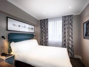 Hotel City Sleeper at Royal National Hotel