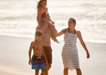 KIDS FOR FREE ⚡️ Familievakantie in Pieterburen incl. ontbijt, welkomstdrankje, uitgebreide wellness & gratis speelplezier voor de kids!