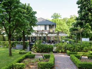 Parkhotel Tjaarda