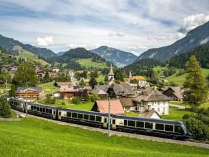 Rail & Sail: Golden Pass Panorama Express & Vierlandencruise Dalvaart