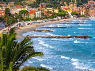 Geniet in een prachtig hotel met zwembad aan de Italiaanse Rivièra, nabij het strand incl. ontbijt