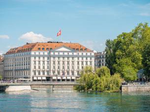 Four Seasons Des Bergues