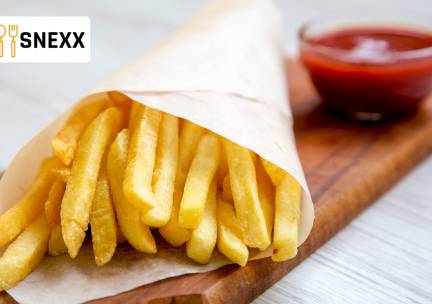 Medium puntzak friet + kruiden + saus in hartje Groningen