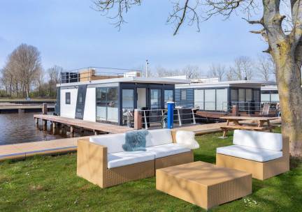 Houseboat Aqua Dolce met tuin - Paviljoenwei 4-12 | Sneek (Offingawier)