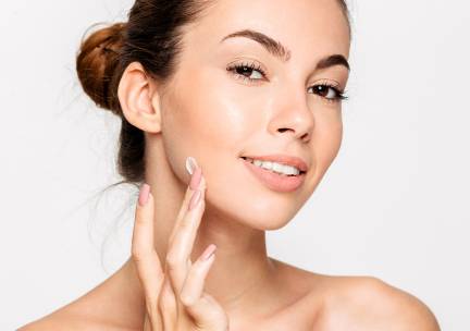 Gezichtsbehandeling naar keuze (50 of 60 min)