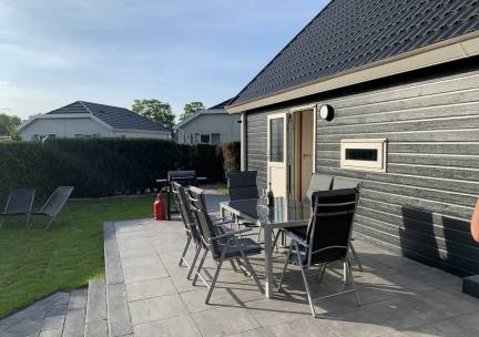 Heerlijk chalet voor maximaal 6 personen op park Rhederlaagse Meren