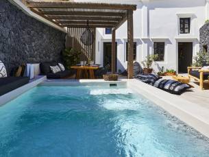 Floria Suites Santorini