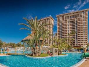 Resort Magic Tropical Splash