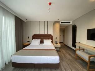 Edition Old City Boutique