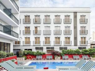 AQUA Hotel Bertran Park